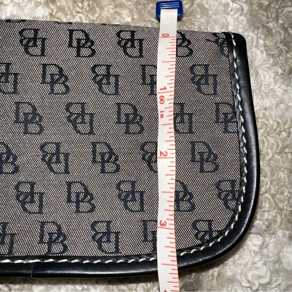 Vintage Dooney & Bourke coin purse - Picture 6 of 6